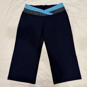 Dharana 12 NWT women navy and sky blue lululemon
